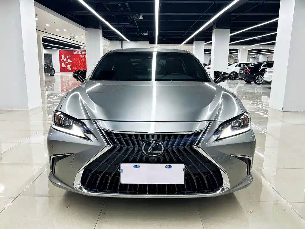 Lexus ES — миниатюра 2
