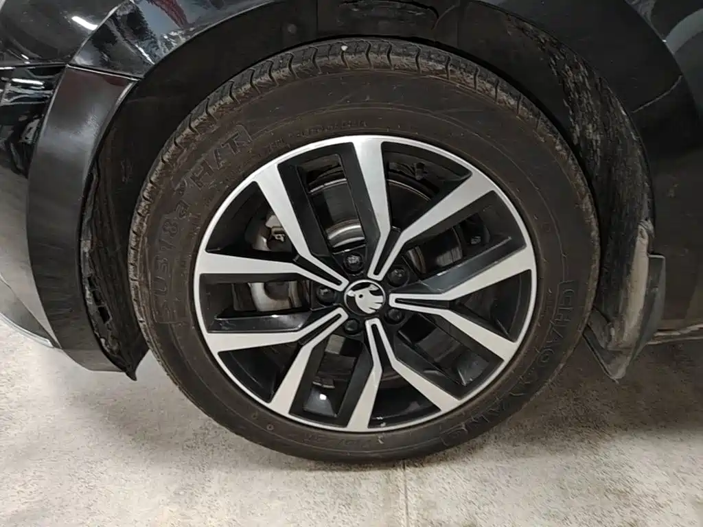 Skoda Superb — миниатюра 23