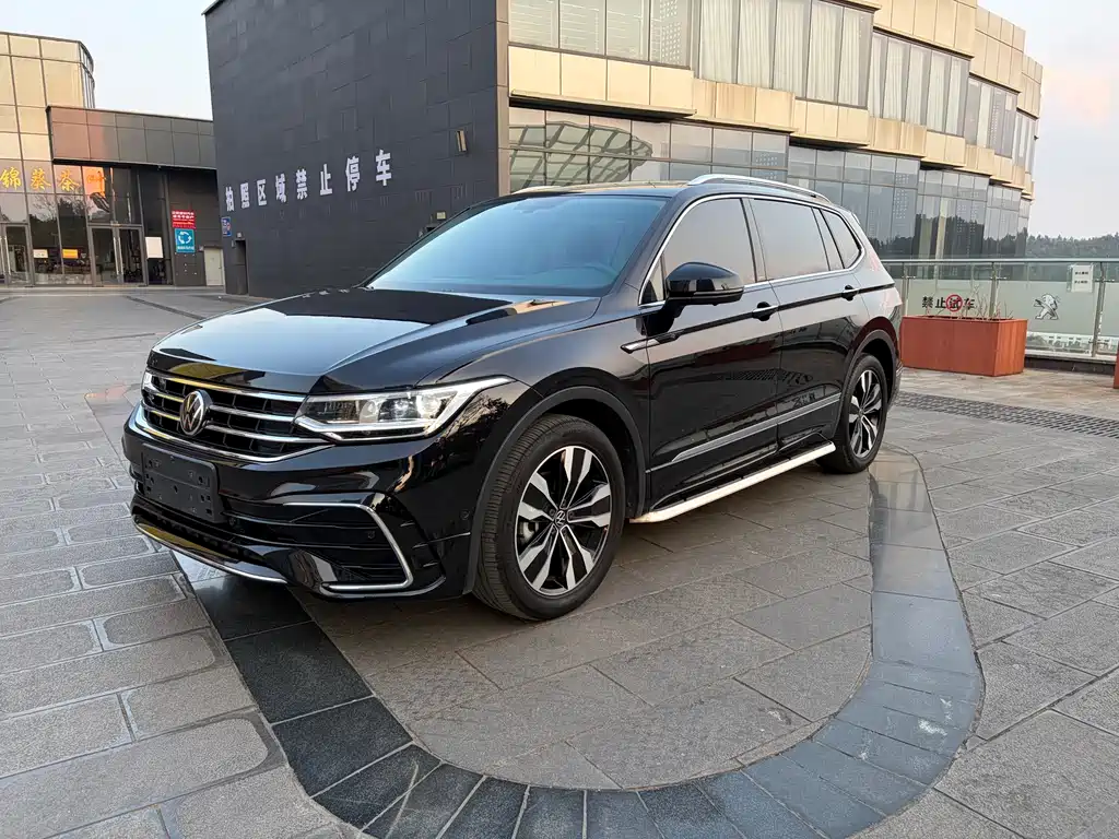 Volkswagen Tiguan L 2024
