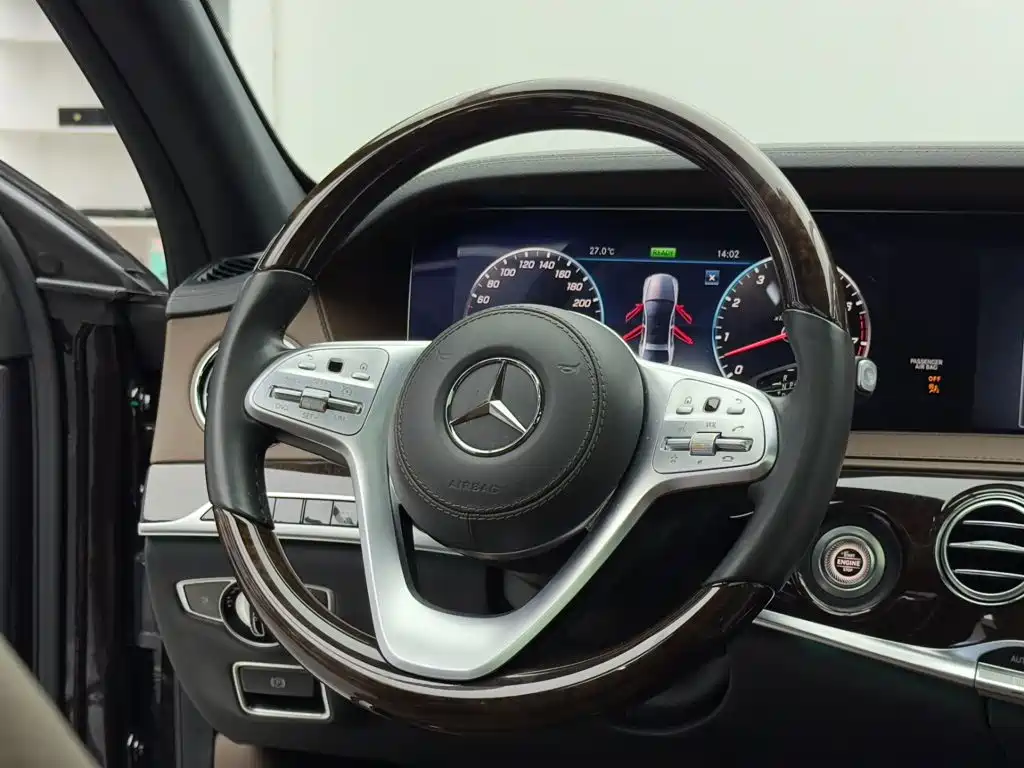 Mercedes-Benz S-Class — миниатюра 13
