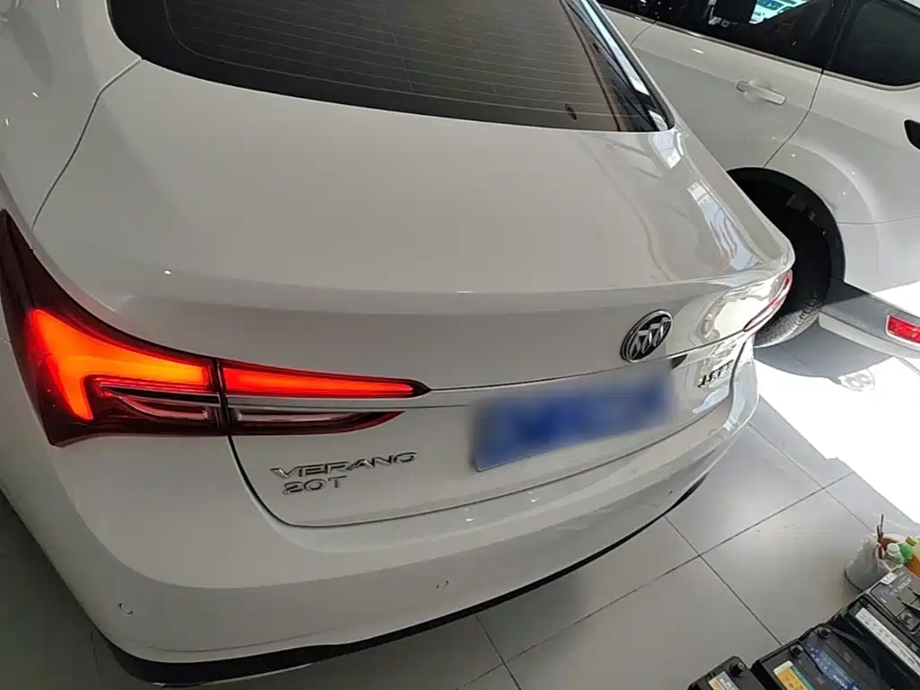 Buick Verano — миниатюра 6