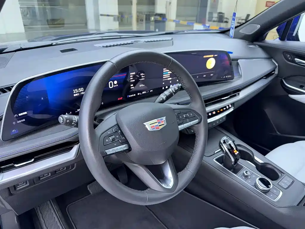 Cadillac XT4 — миниатюра 7