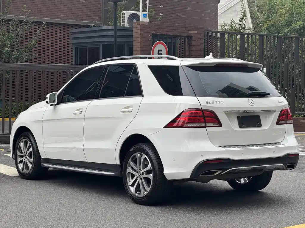 MERCEDES-BENZ GLE