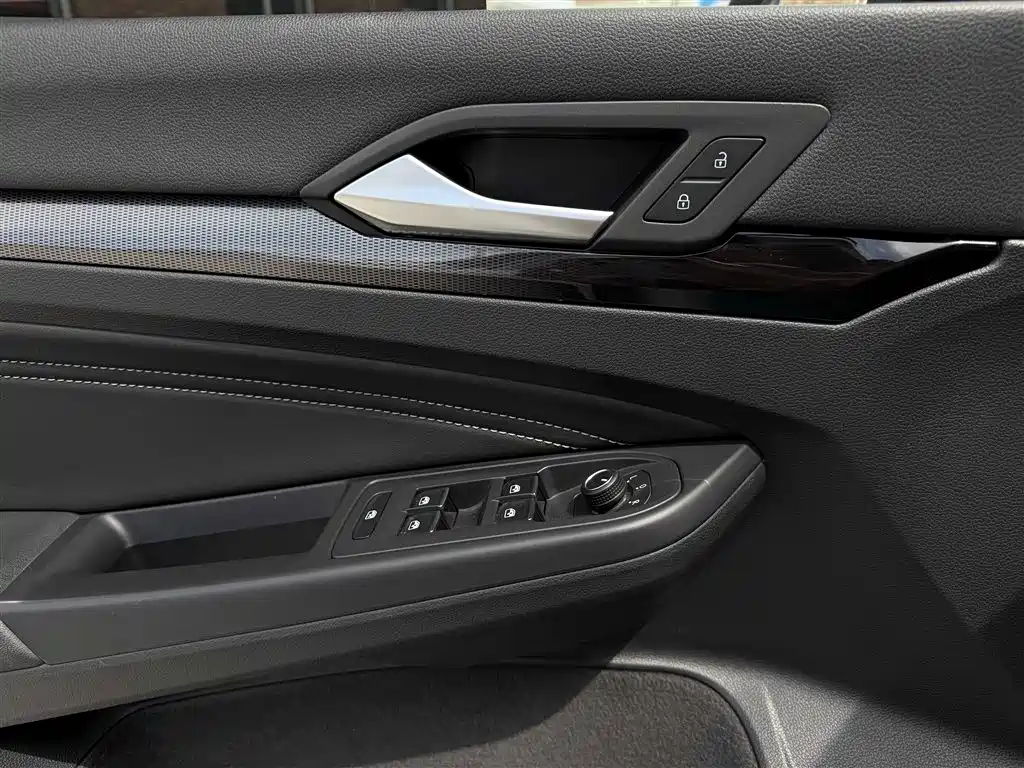 Volkswagen Golf — миниатюра 13