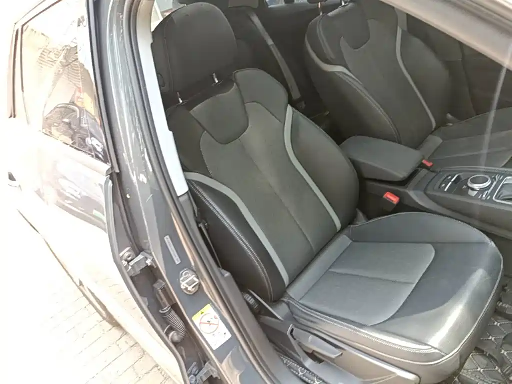 Audi Q2L e-tron — миниатюра 25