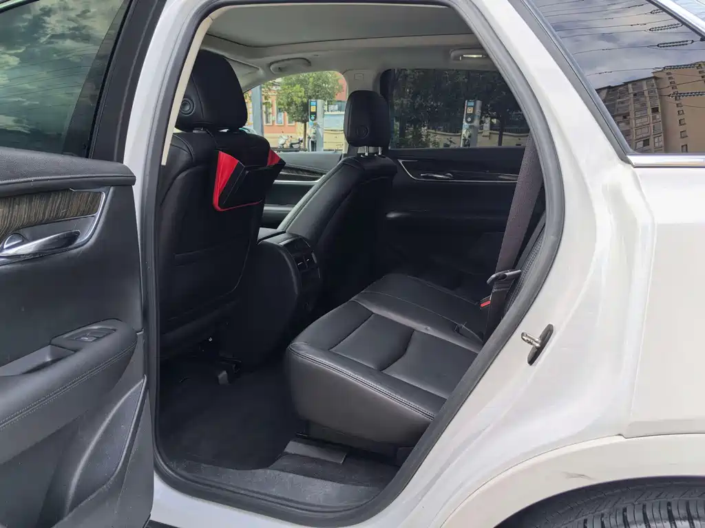 Cadillac XT5 — миниатюра 5