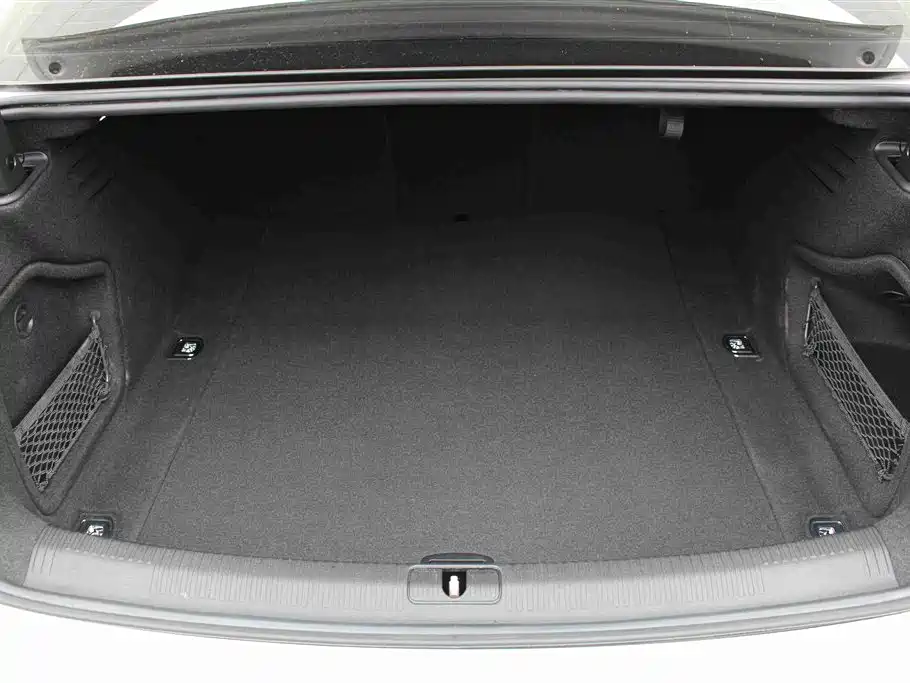 Audi A4L — миниатюра 16