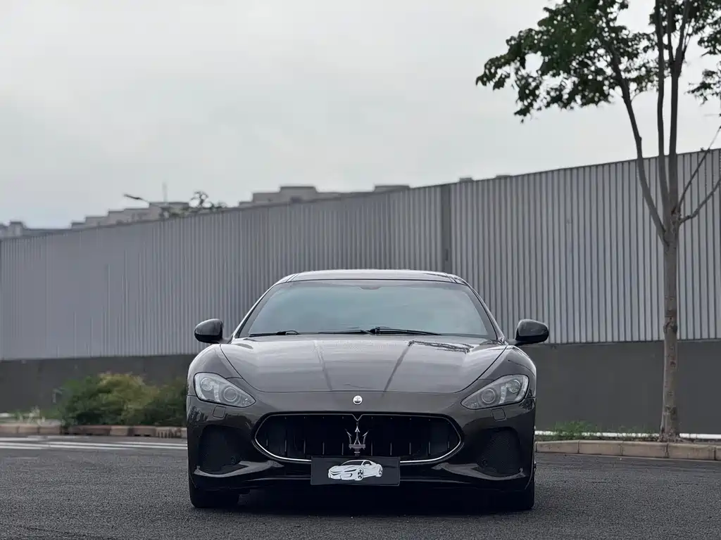 MASERATI GRANTURISMO