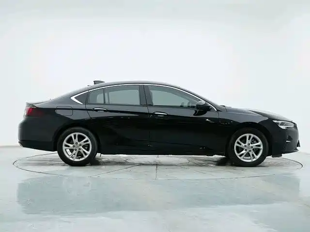 Buick Regal — миниатюра 8