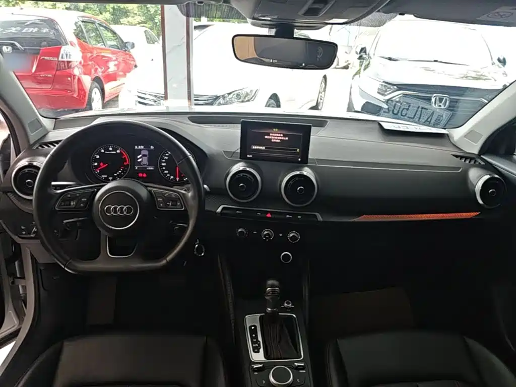 Audi Q2L — миниатюра 10