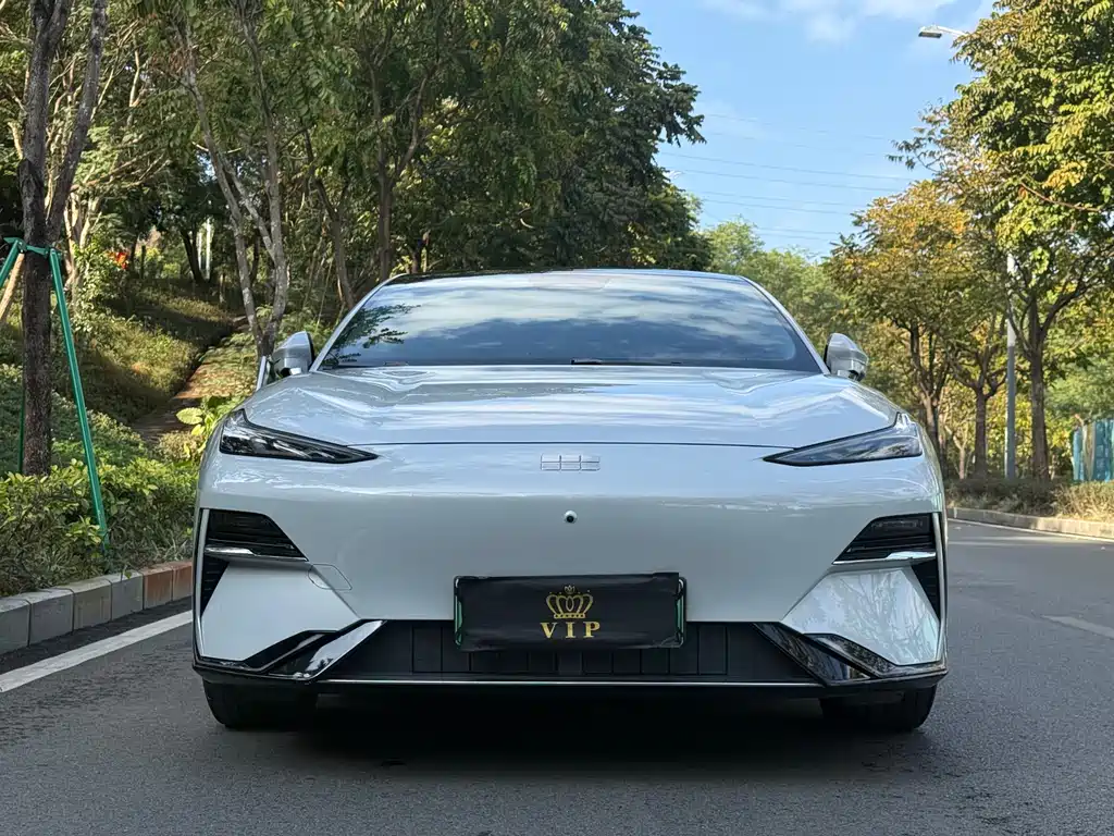 GEELY GALAXY GALAXY E8