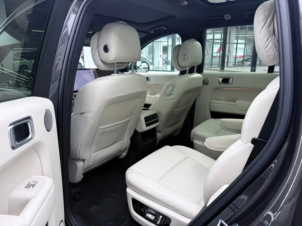 Li Auto Li L8 — миниатюра 7