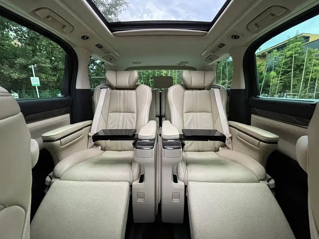 Toyota Vellfire — миниатюра 22