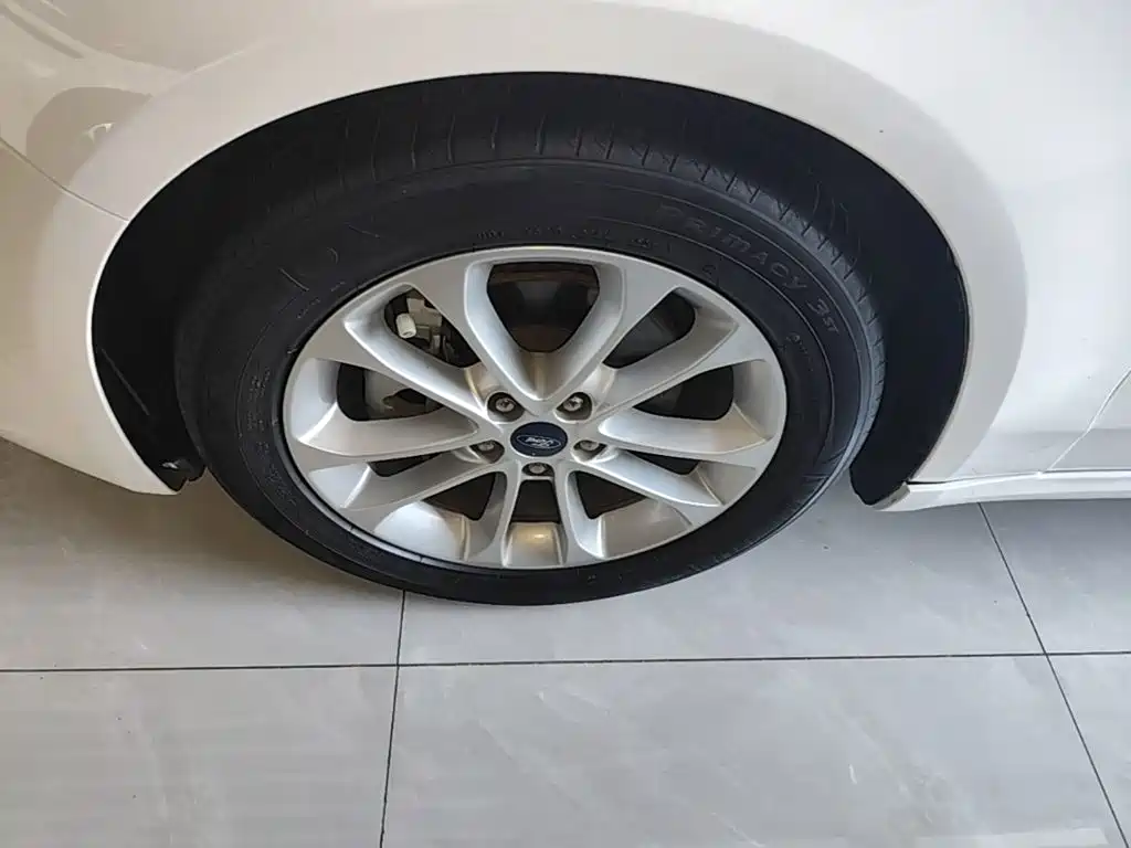 Ford Mondeo — миниатюра 23