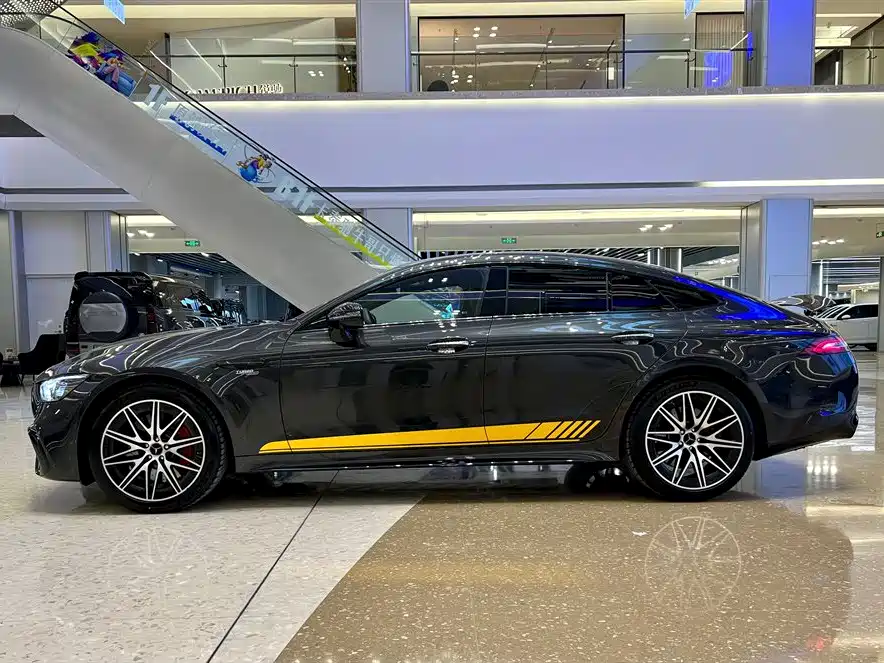 MERCEDES-BENZ AMG GT