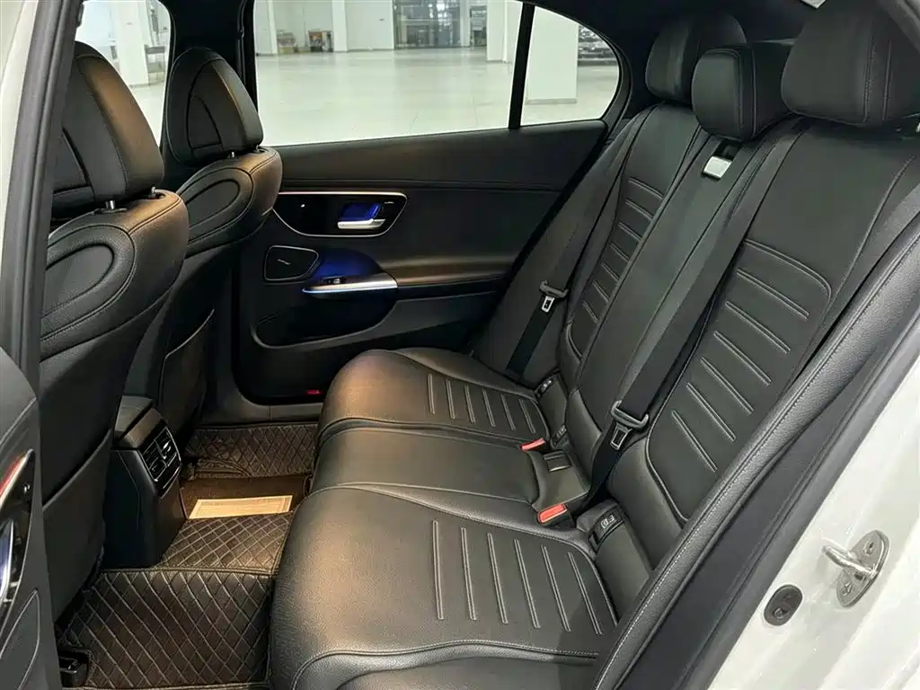 Mercedes-Benz C-Class — миниатюра 9