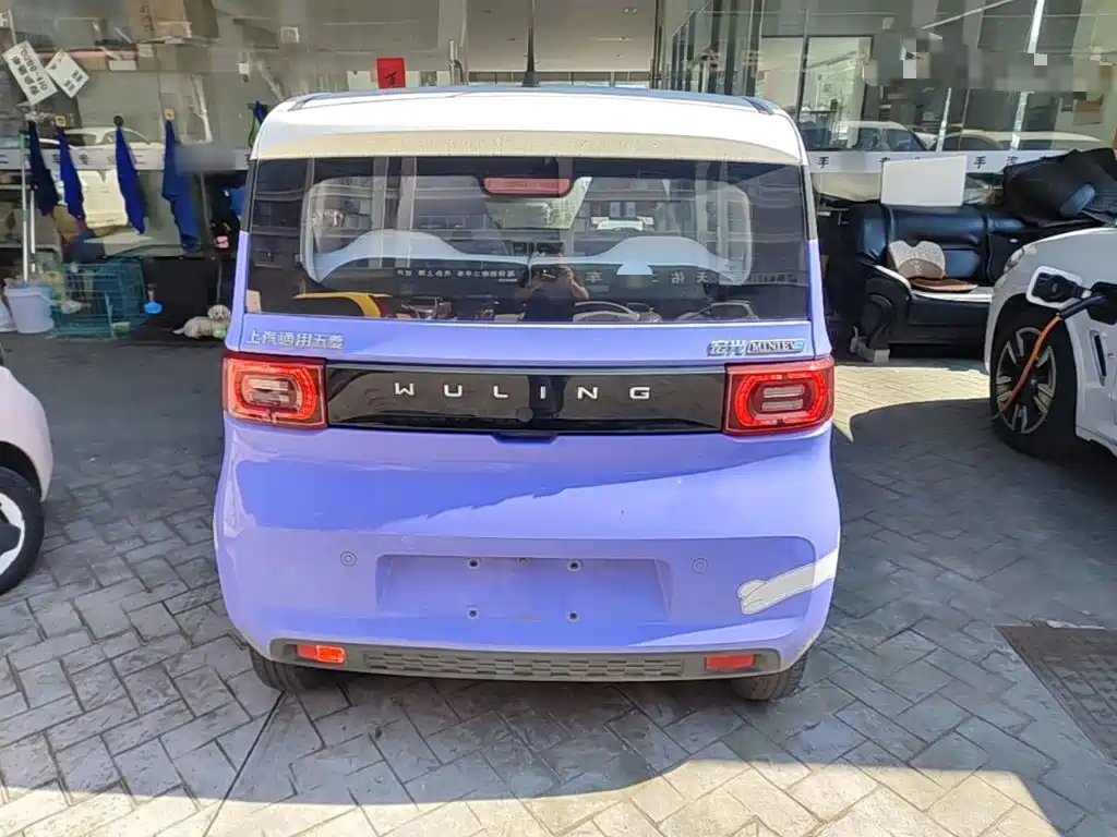 Wuling MINIEV — миниатюра 6