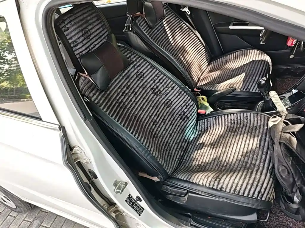 Baojun 310W — миниатюра 25