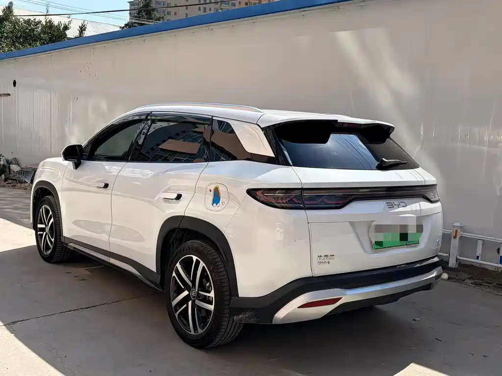 BYD L DM-i — миниатюра 4