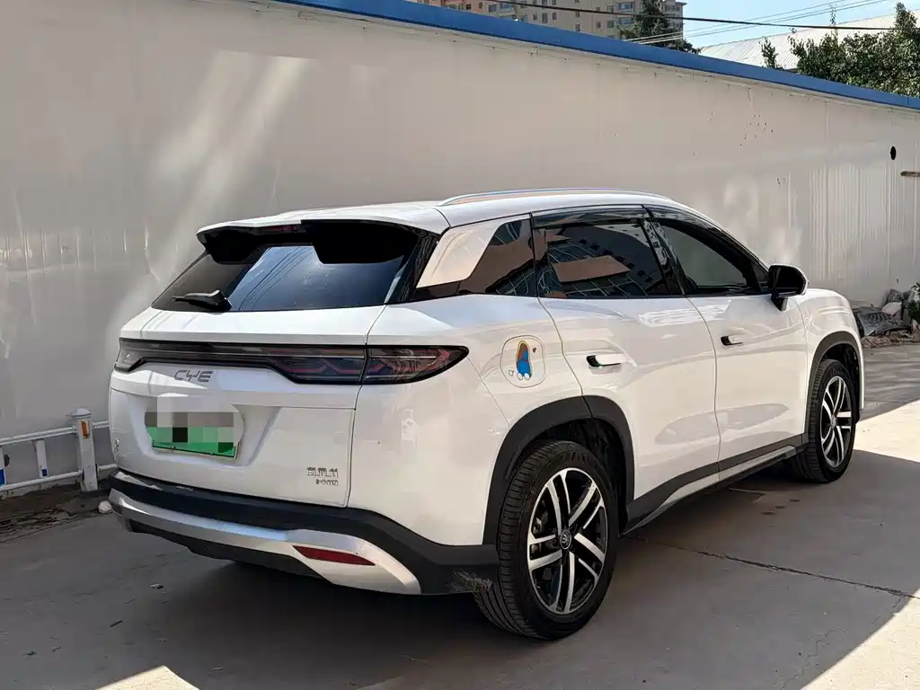 BYD L DM-i — миниатюра 6