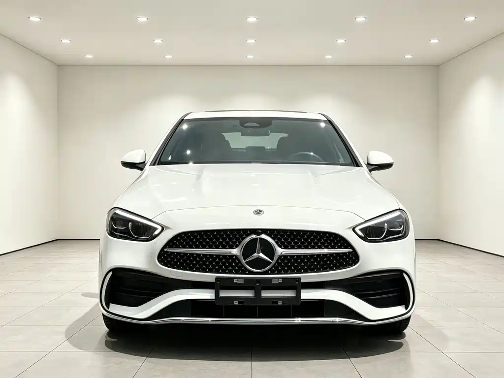 Mercedes-Benz C-Class — миниатюра 2