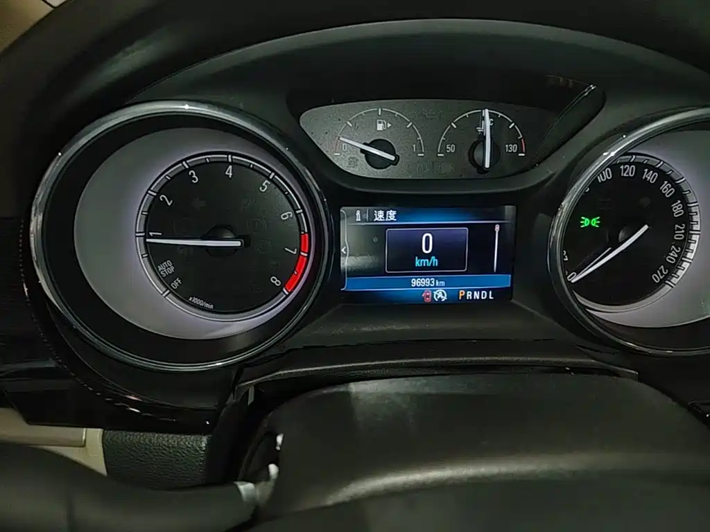 Buick Verano — миниатюра 12