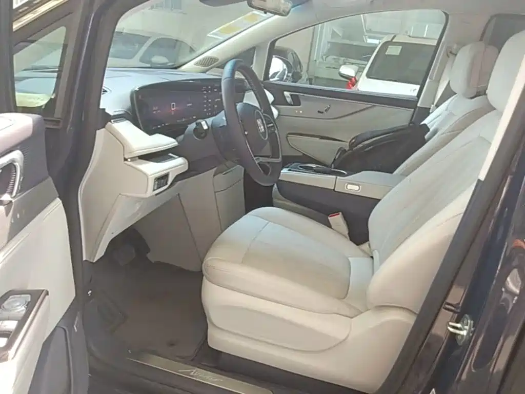 Buick GL8 Hybrid — миниатюра 22