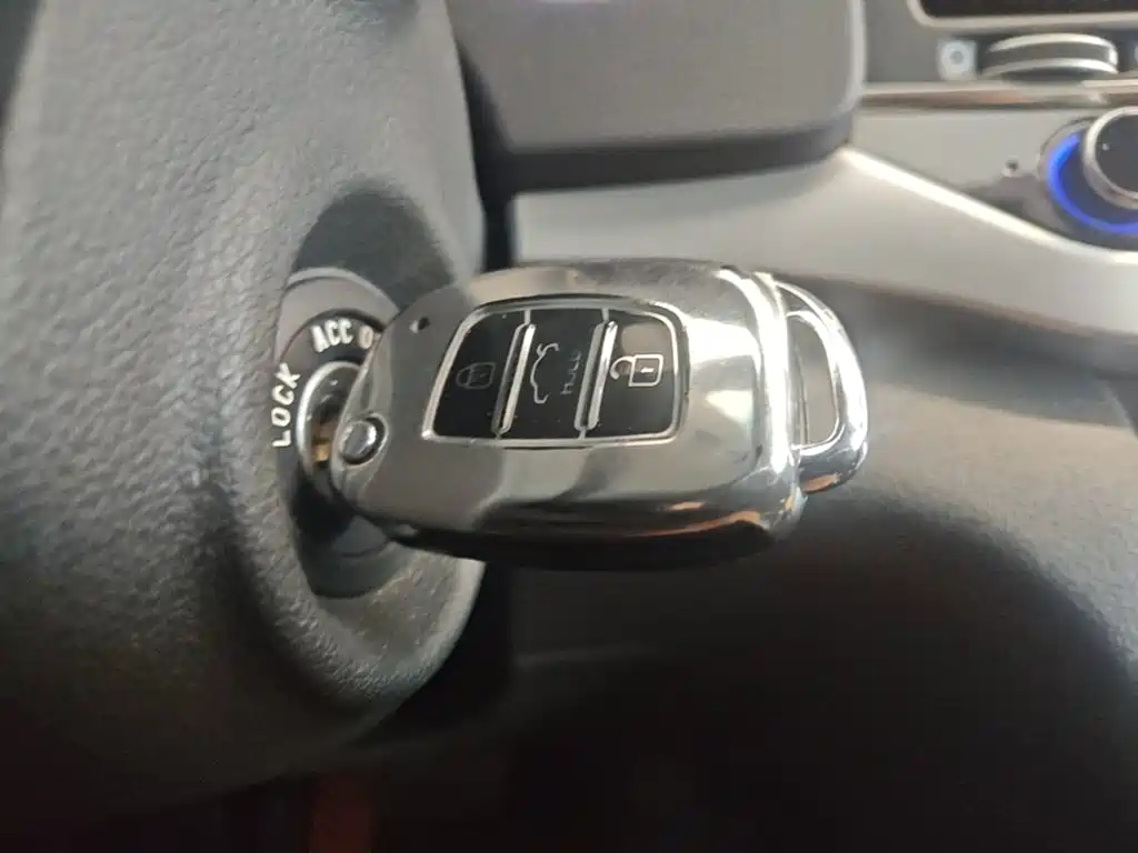 Hyundai Elantra — миниатюра 15