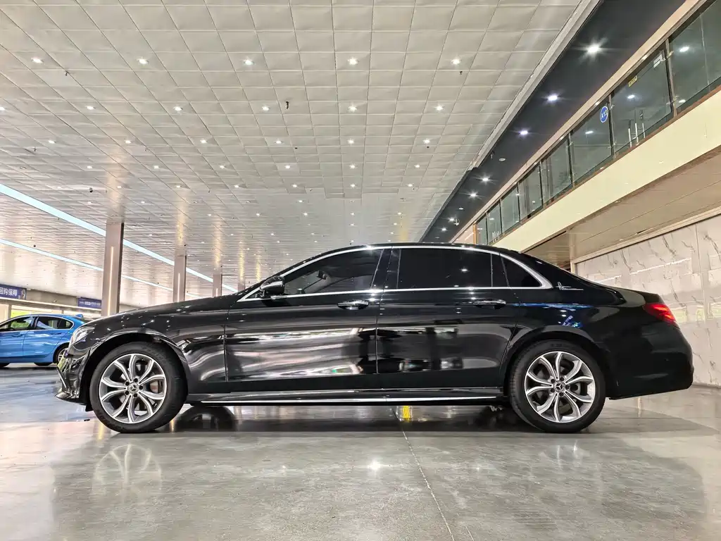 Mercedes-Benz E-Class — миниатюра 14