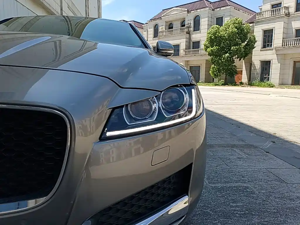Jaguar XFL — миниатюра 24