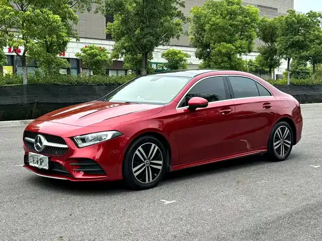 MERCEDES-BENZ A CLASS 2019