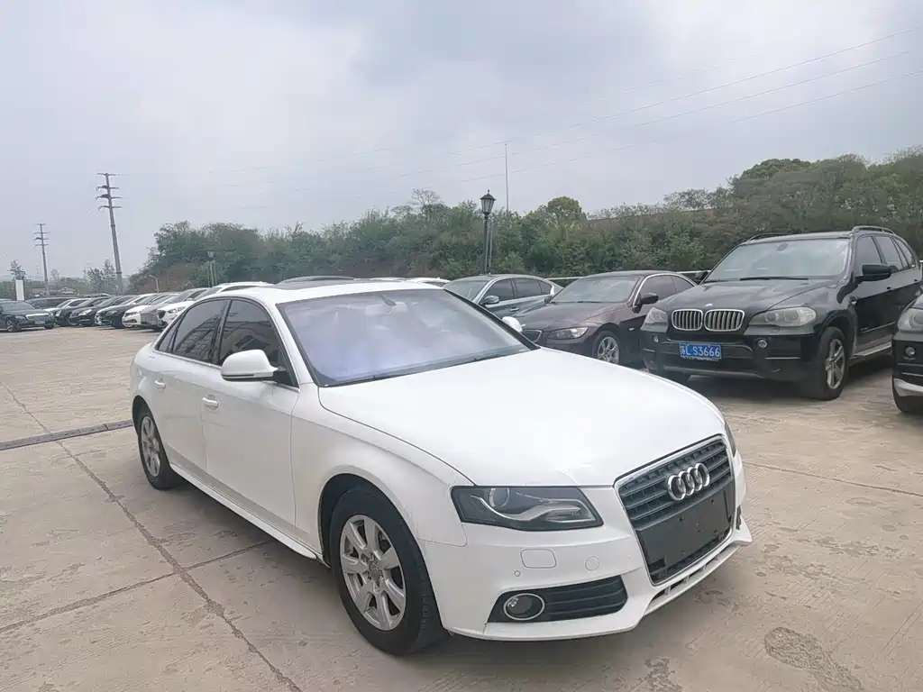 Audi A4L 2011