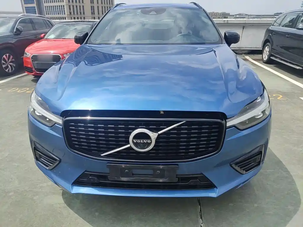 Volvo XC60 PHEV — миниатюра 3