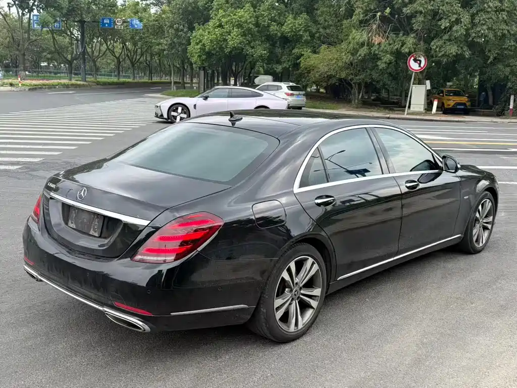 Mercedes-Benz S-Class — миниатюра 3
