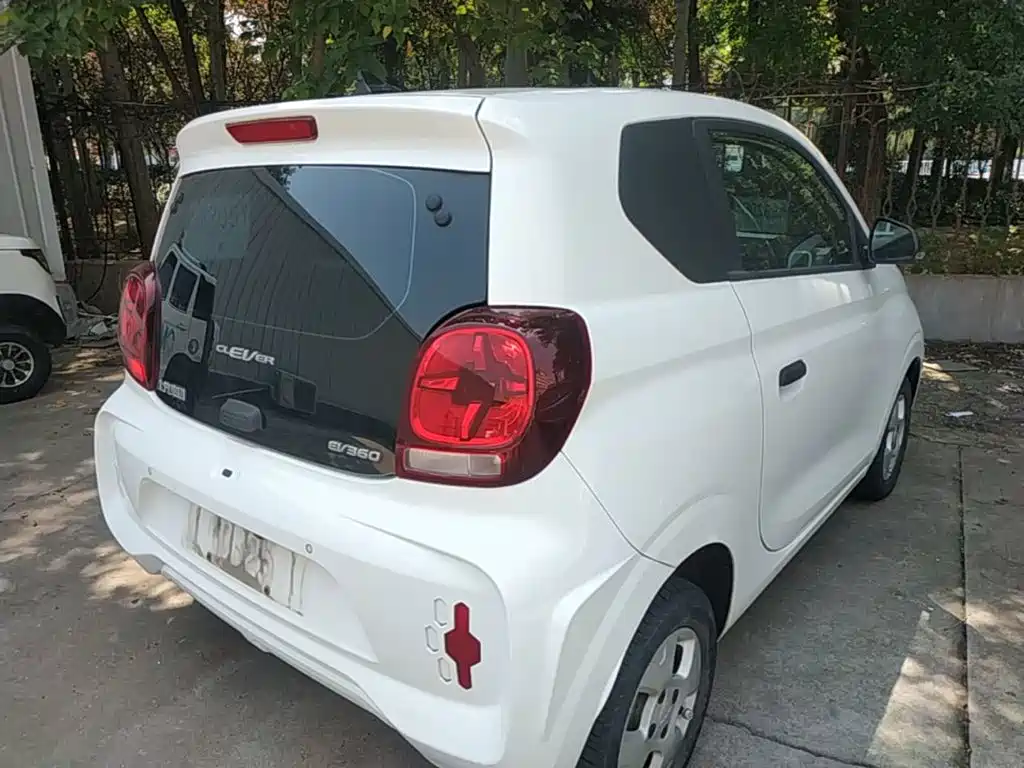 Roewe Clever — миниатюра 7