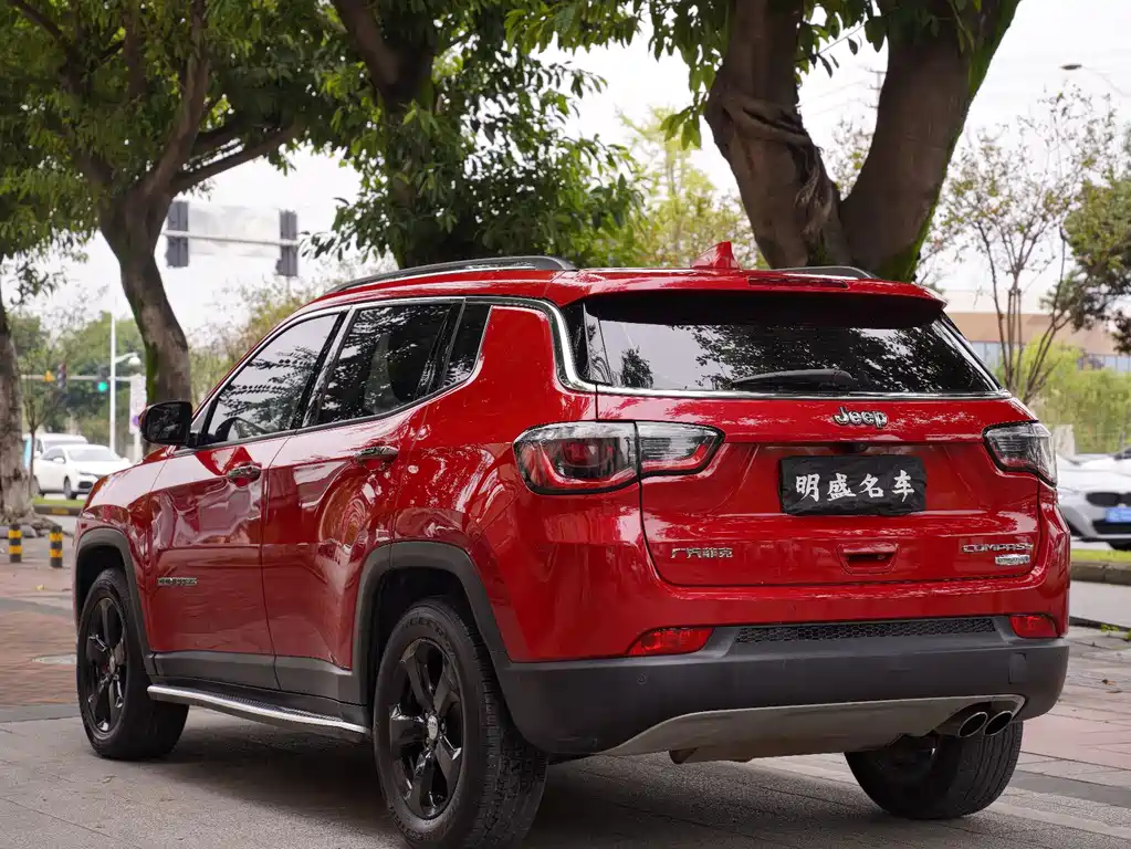 Jeep Compass — миниатюра 14