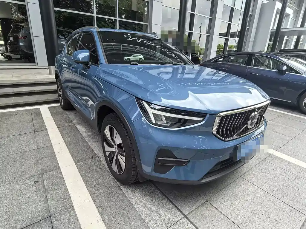 Volvo XC40 — миниатюра 3