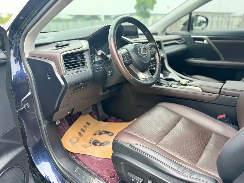 Lexus RX — миниатюра 7