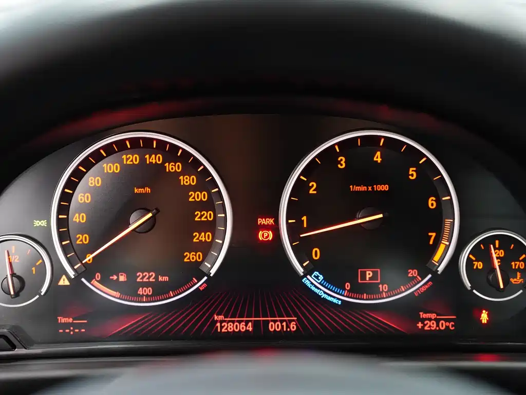 BMW 5 Series — миниатюра 26