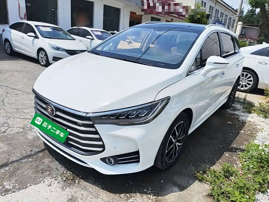 BYD MAX