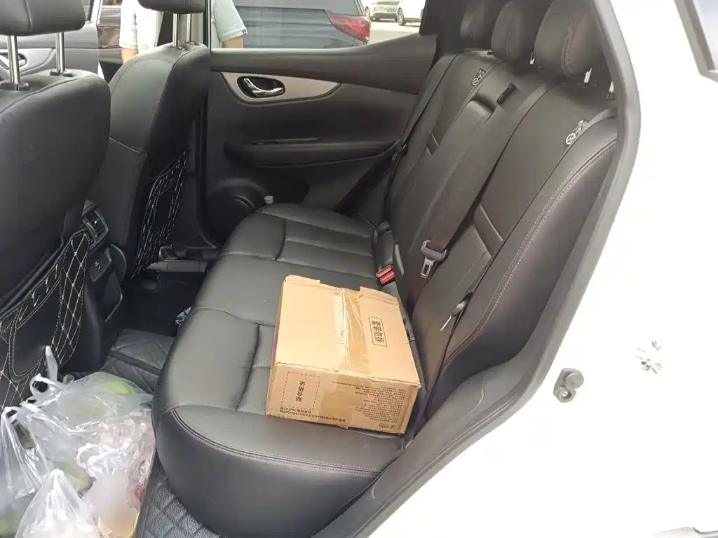 Nissan Qashqai — миниатюра 13