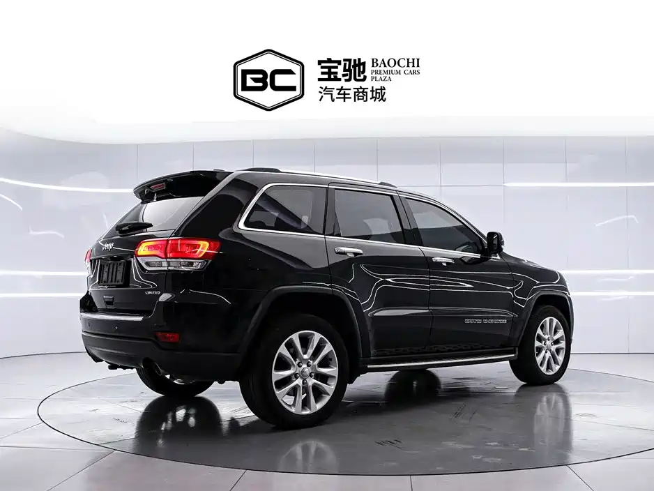 Jeep Grand Cherokee (Import) — миниатюра 3
