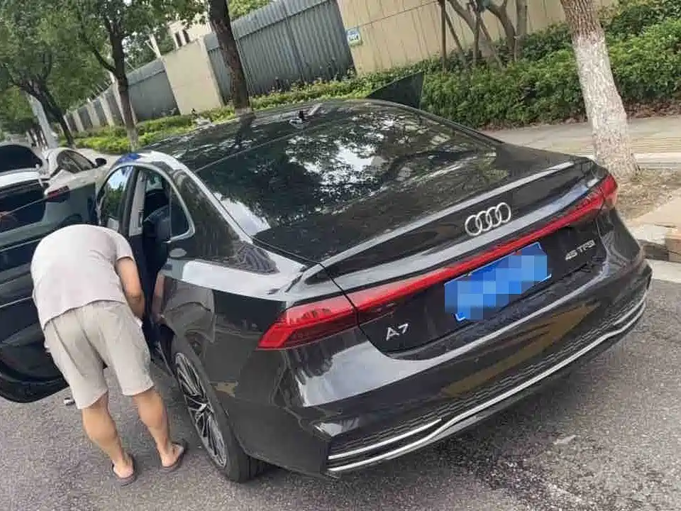Audi A7L — миниатюра 3