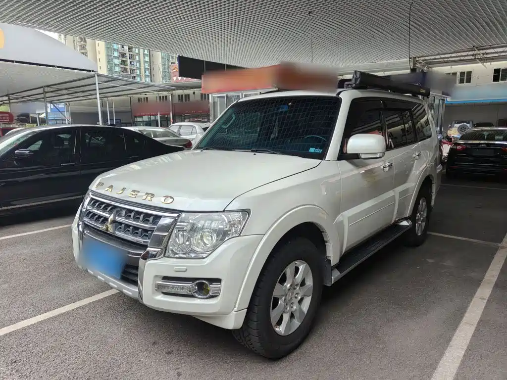 Mitsubishi Pajero (Import) — миниатюра 2