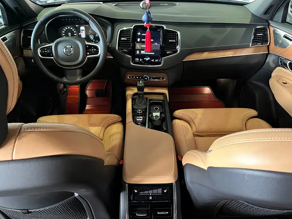 Volvo XC90 — миниатюра 11