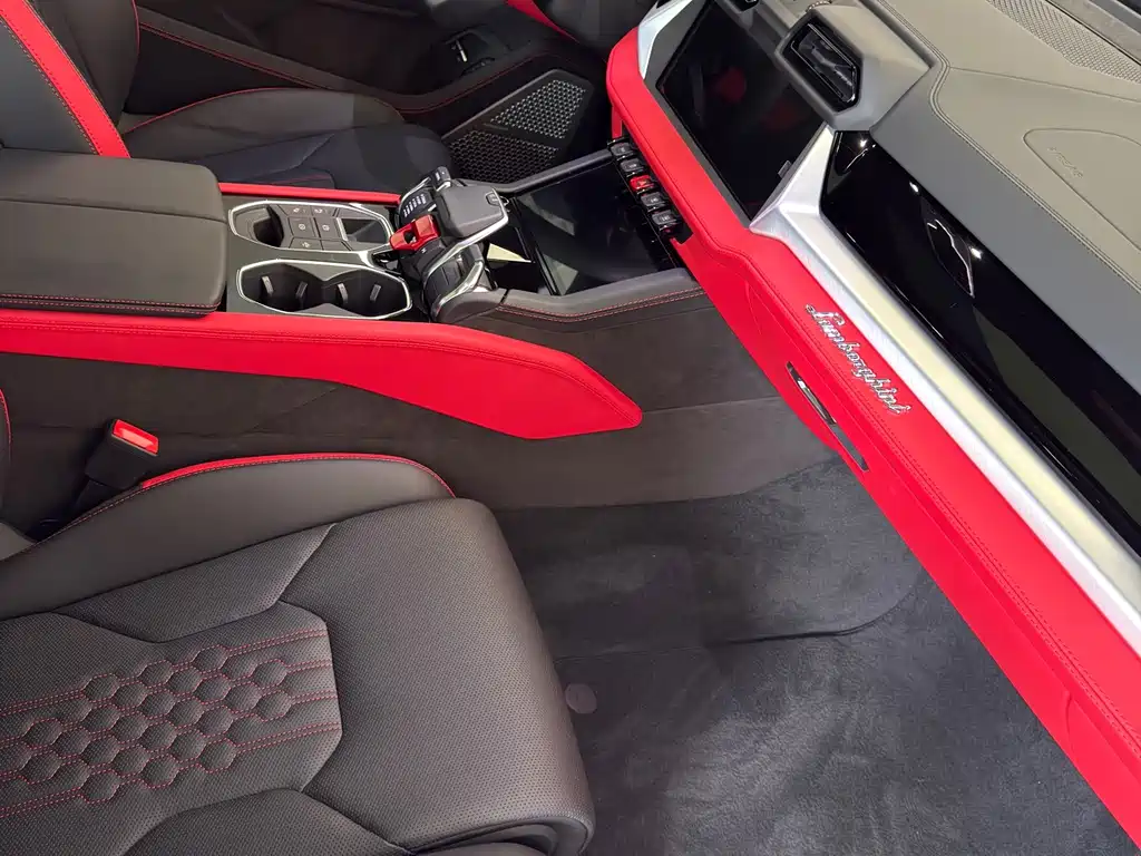 Lamborghini Urus SE — миниатюра 4