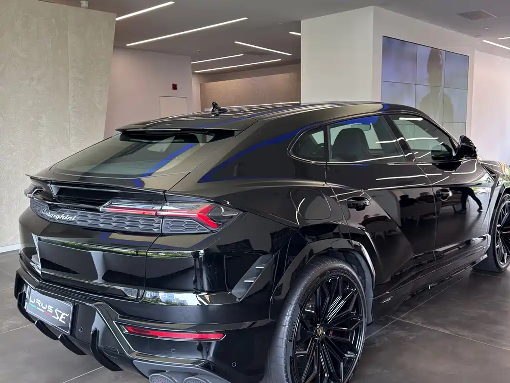 Lamborghini Urus SE — миниатюра 3