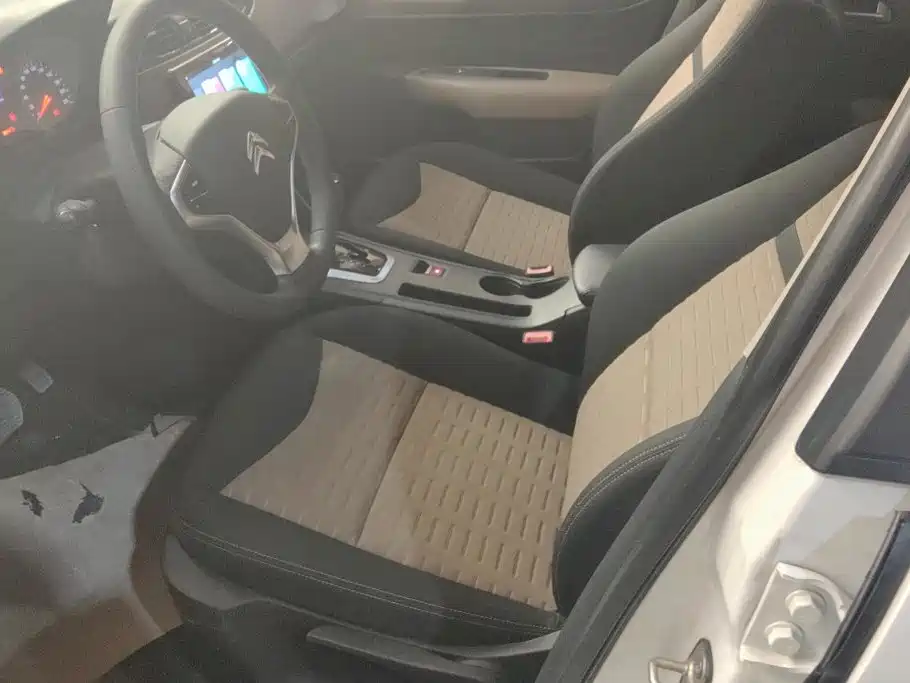 Citroen C4L — миниатюра 9