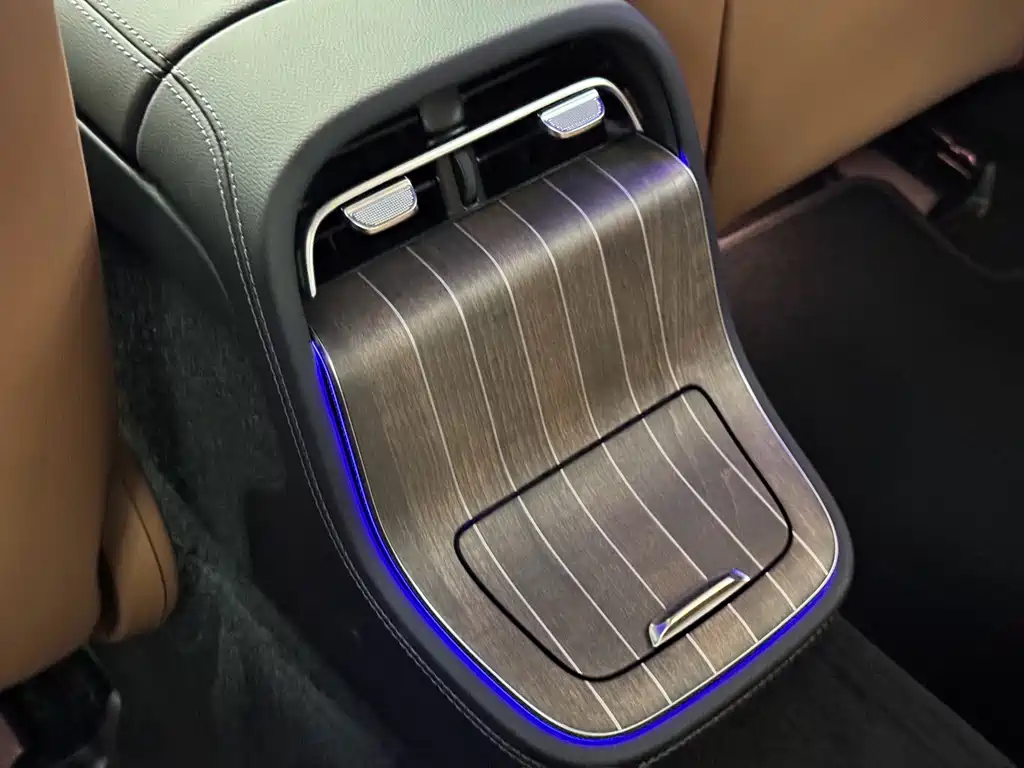 Mercedes-Benz E-Class New Energy — миниатюра 11