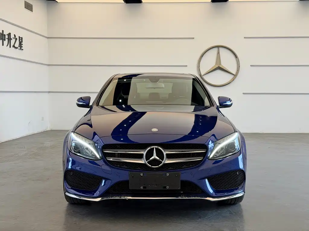 Mercedes-Benz C-Class — миниатюра 2